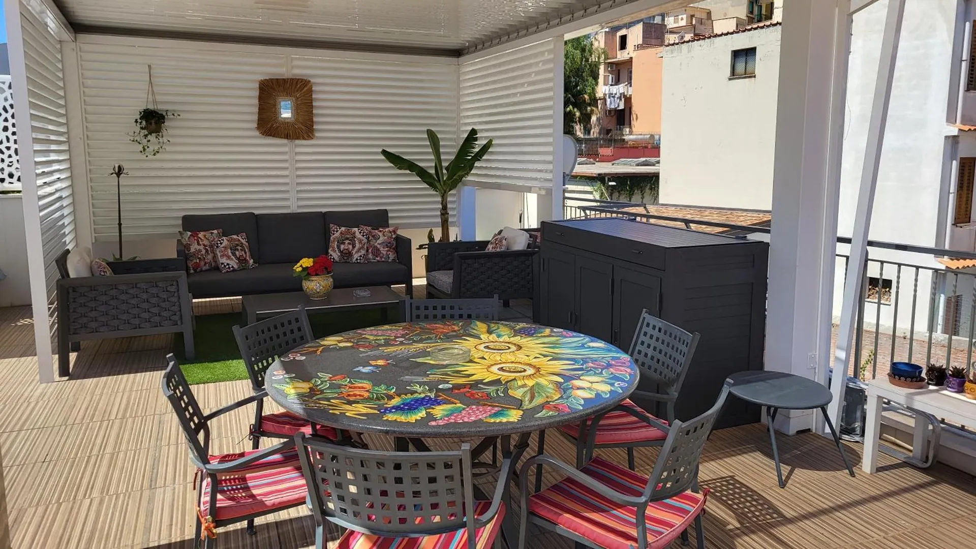 I Due Grifoni Apartments Таормина