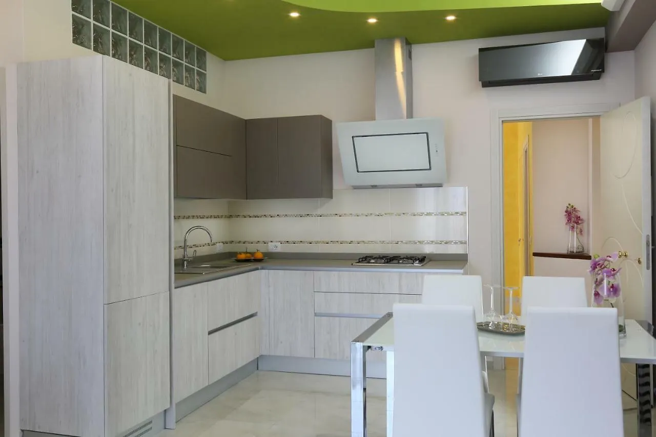 I Due Grifoni Apartments Таормина 0*,