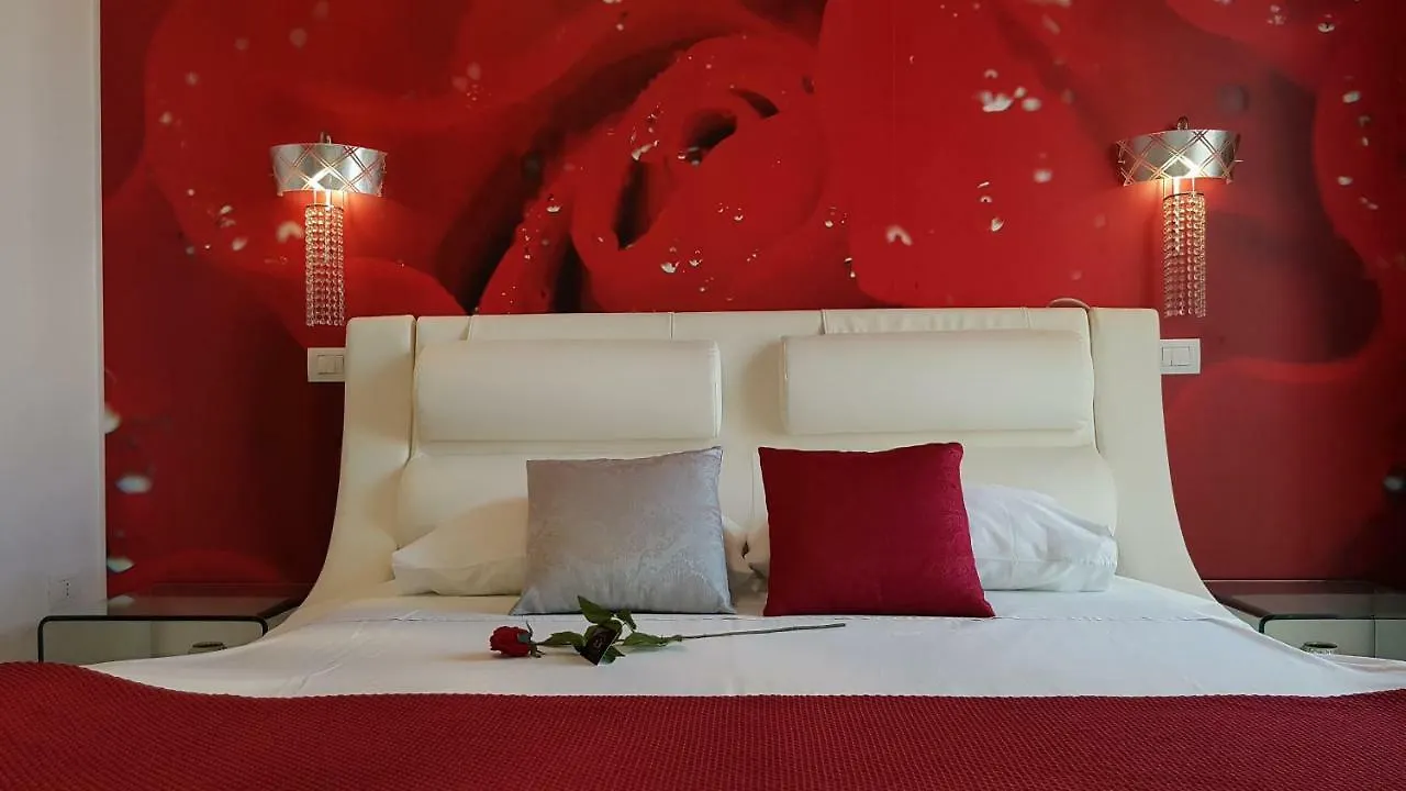I Due Grifoni Apartments Таормина