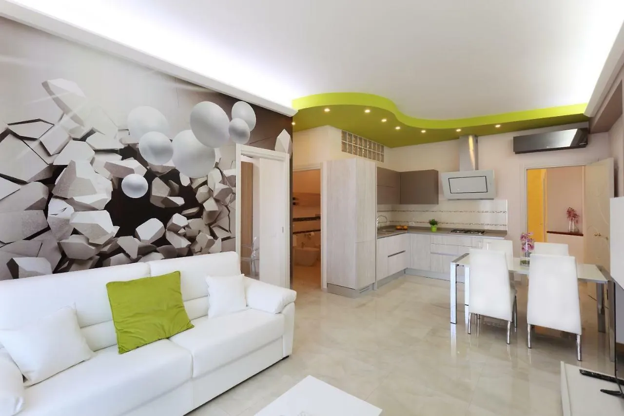 I Due Grifoni Apartments Таормина 0*,  Италия